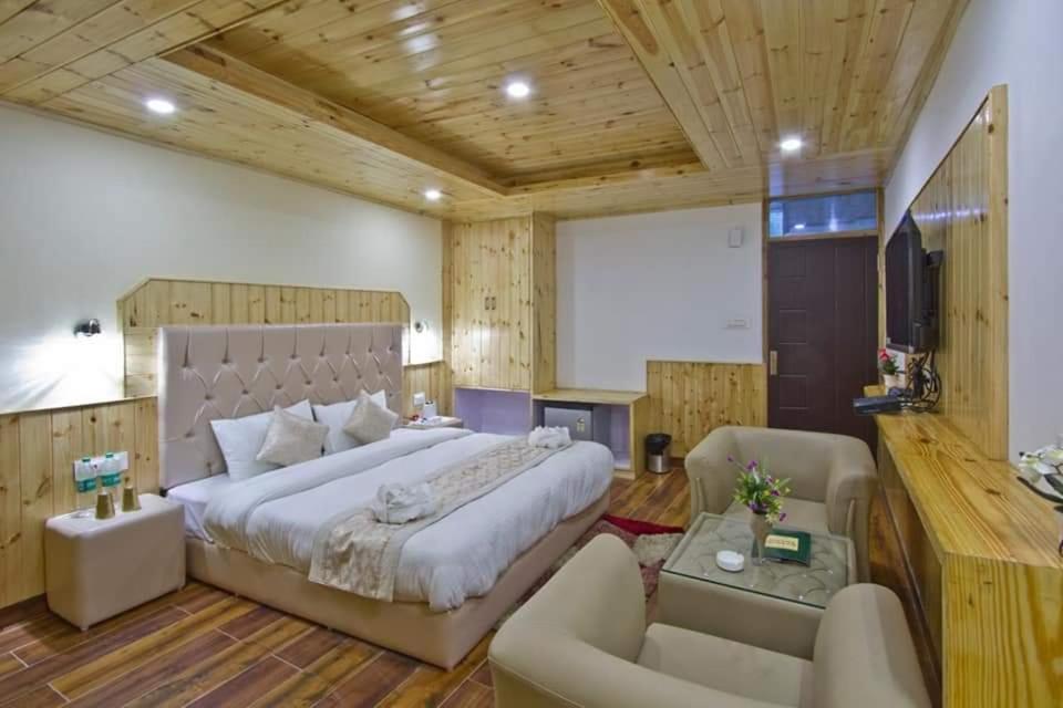 Himalayan Hill Queen Resort, Manali M98160-43400 エクステリア 写真