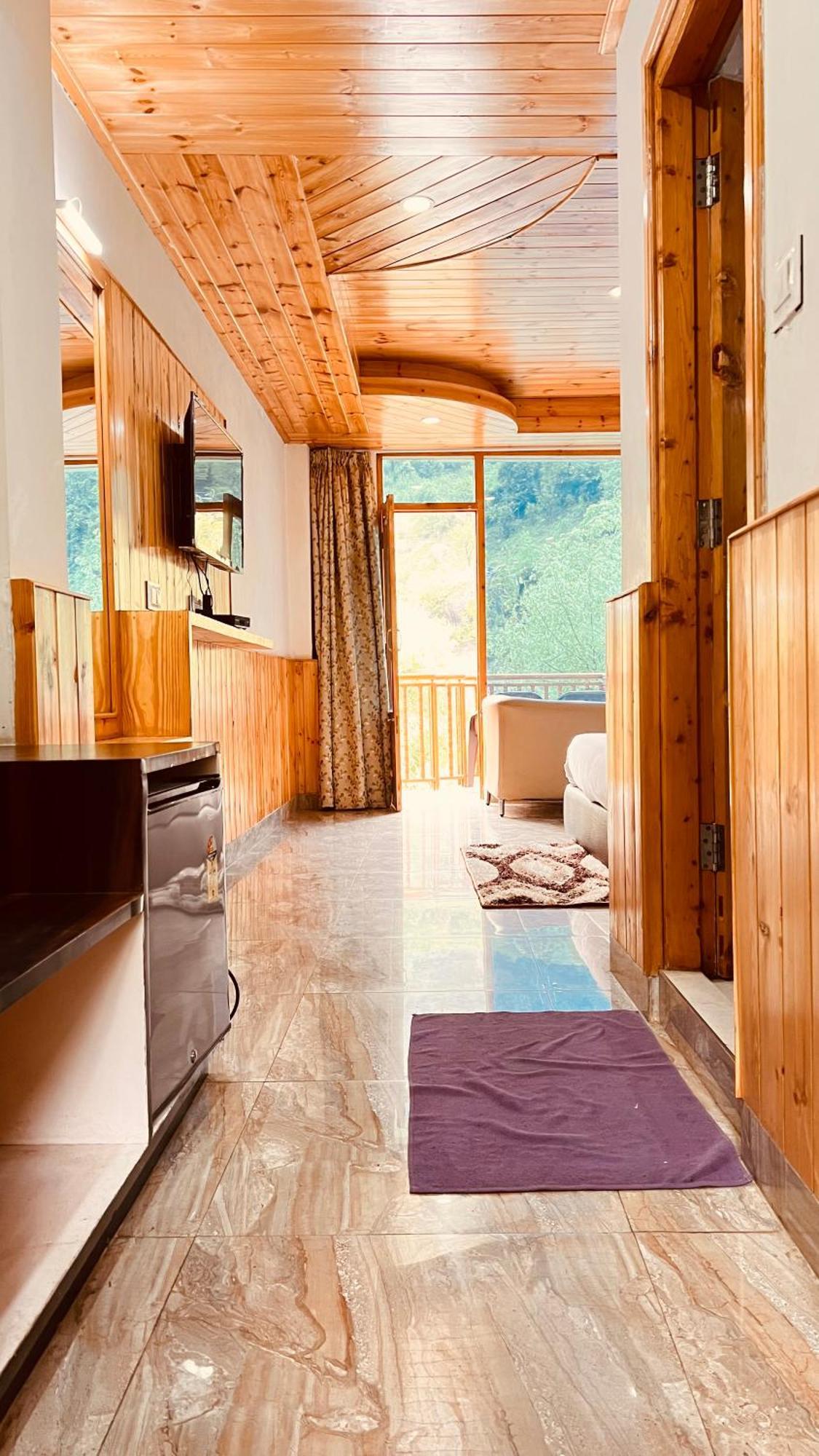 Himalayan Hill Queen Resort, Manali M98160-43400 エクステリア 写真