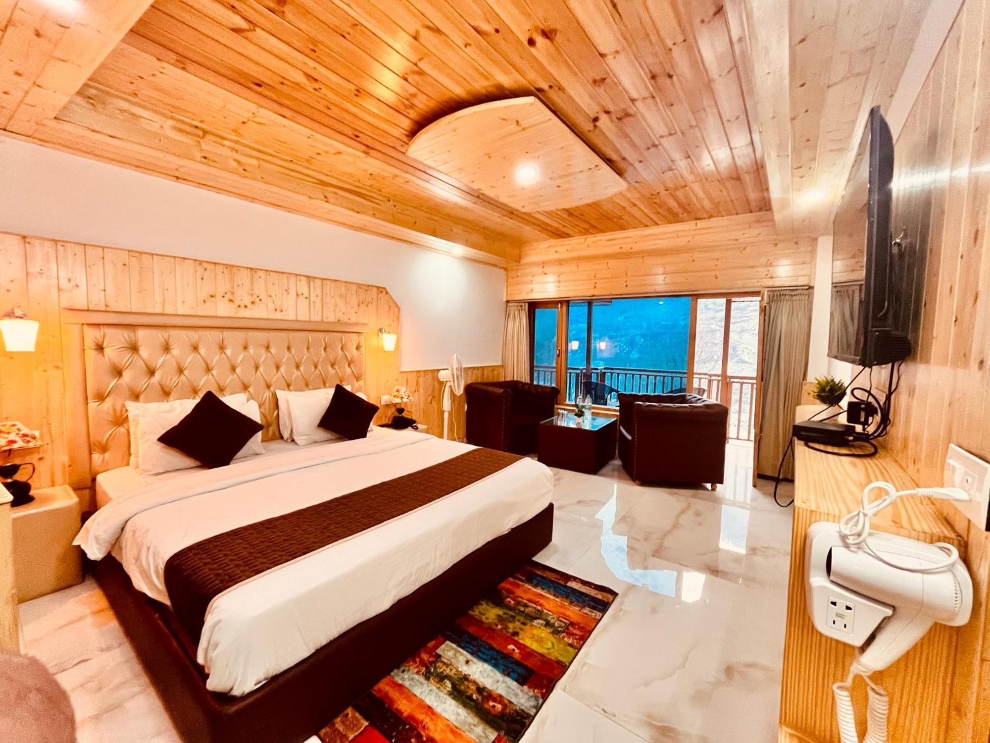 Himalayan Hill Queen Resort, Manali M98160-43400 エクステリア 写真