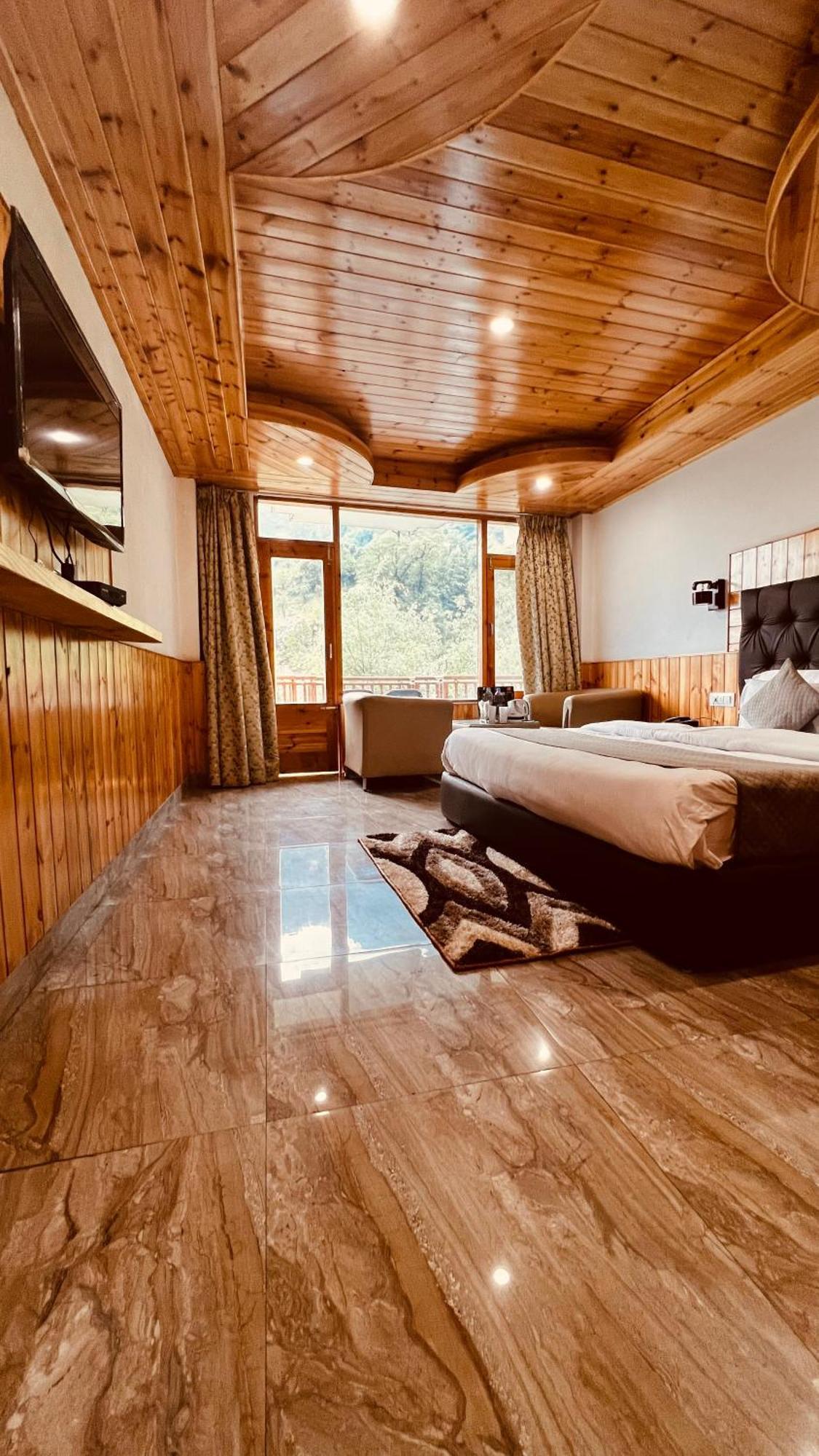 Himalayan Hill Queen Resort, Manali M98160-43400 エクステリア 写真