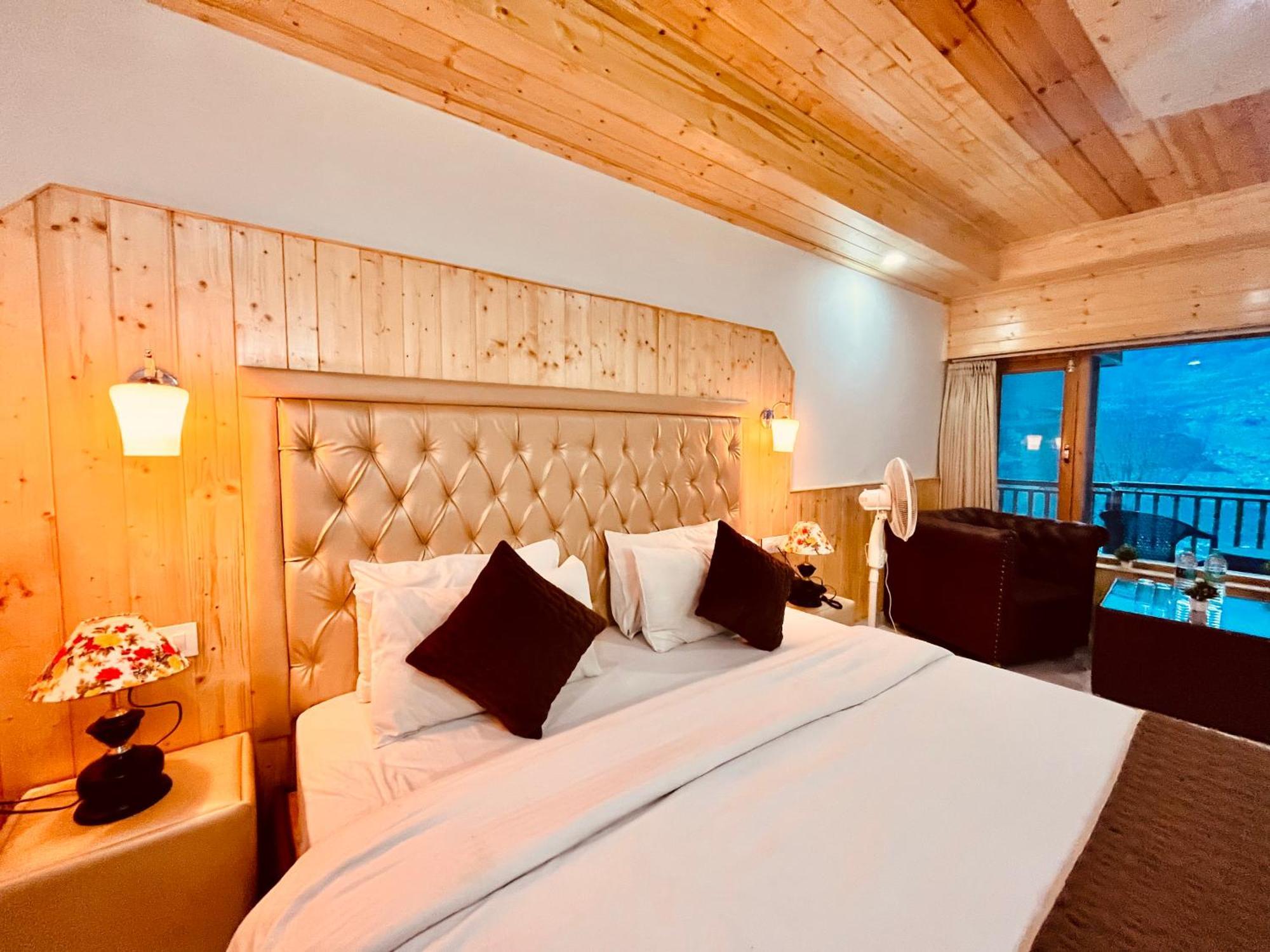 Himalayan Hill Queen Resort, Manali M98160-43400 エクステリア 写真