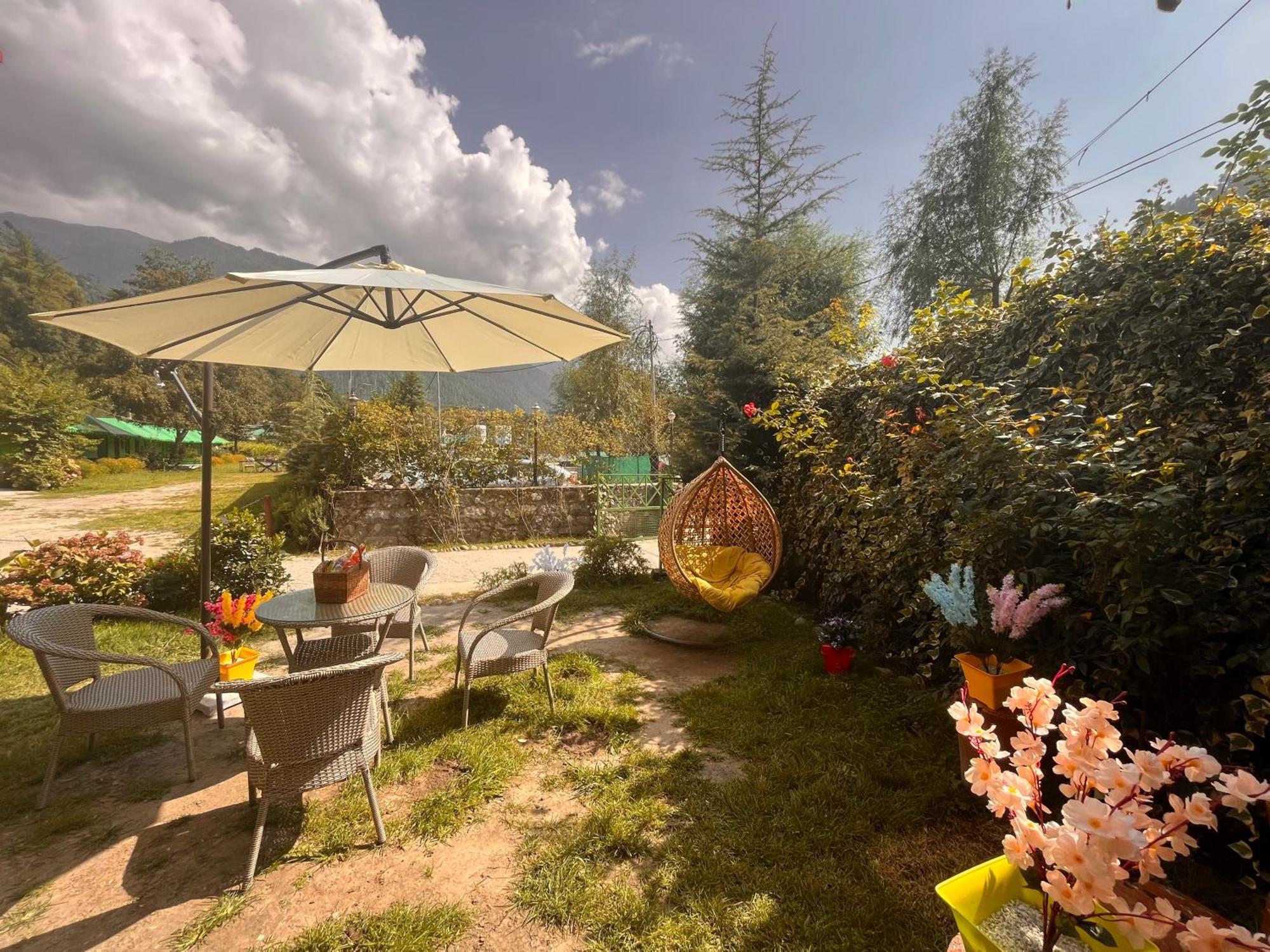 Himalayan Hill Queen Resort, Manali M98160-43400 エクステリア 写真