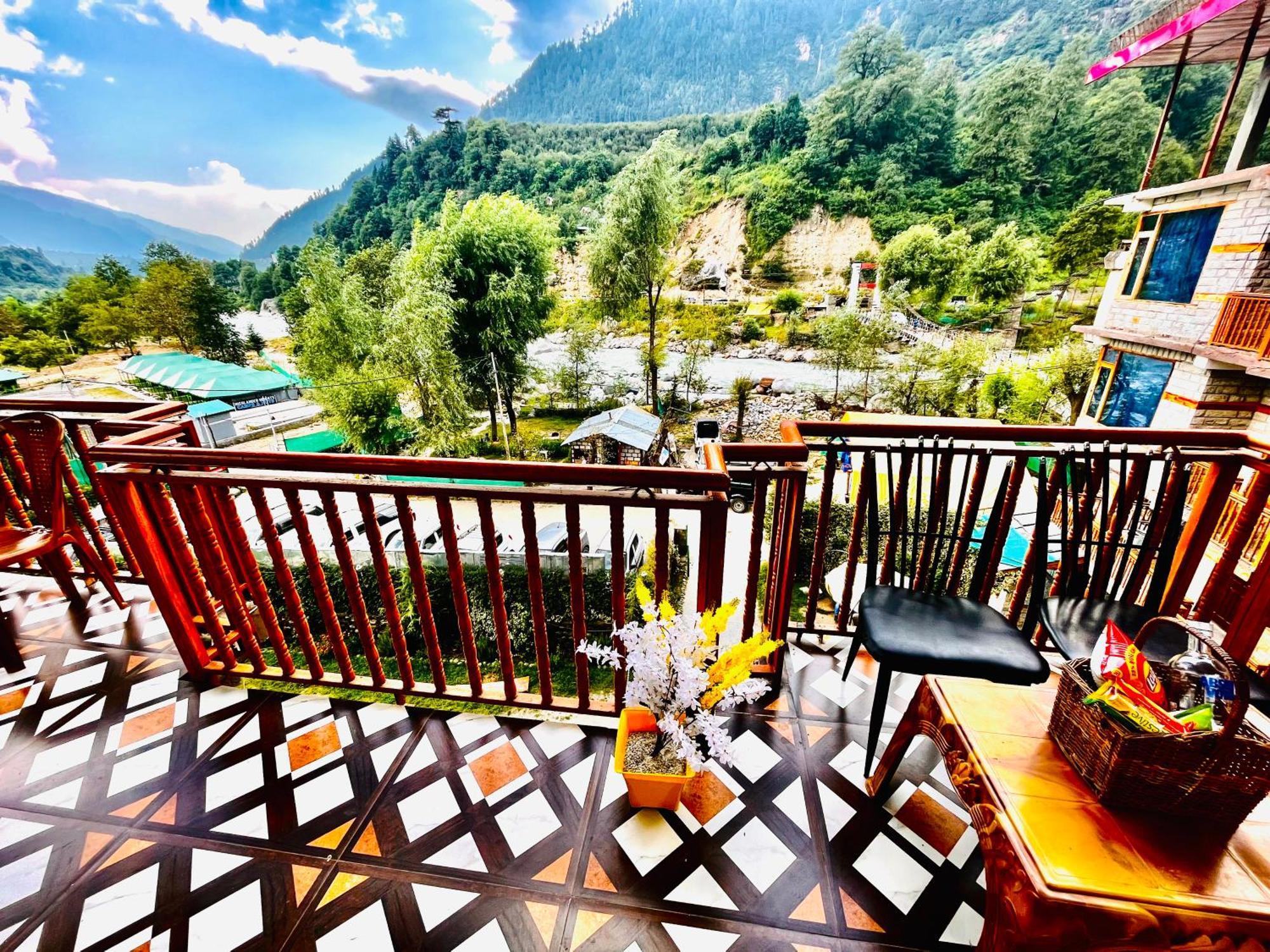 Himalayan Hill Queen Resort, Manali M98160-43400 エクステリア 写真
