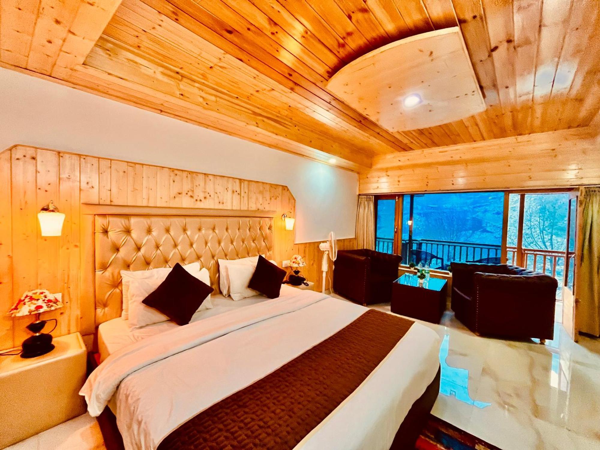 Himalayan Hill Queen Resort, Manali M98160-43400 エクステリア 写真