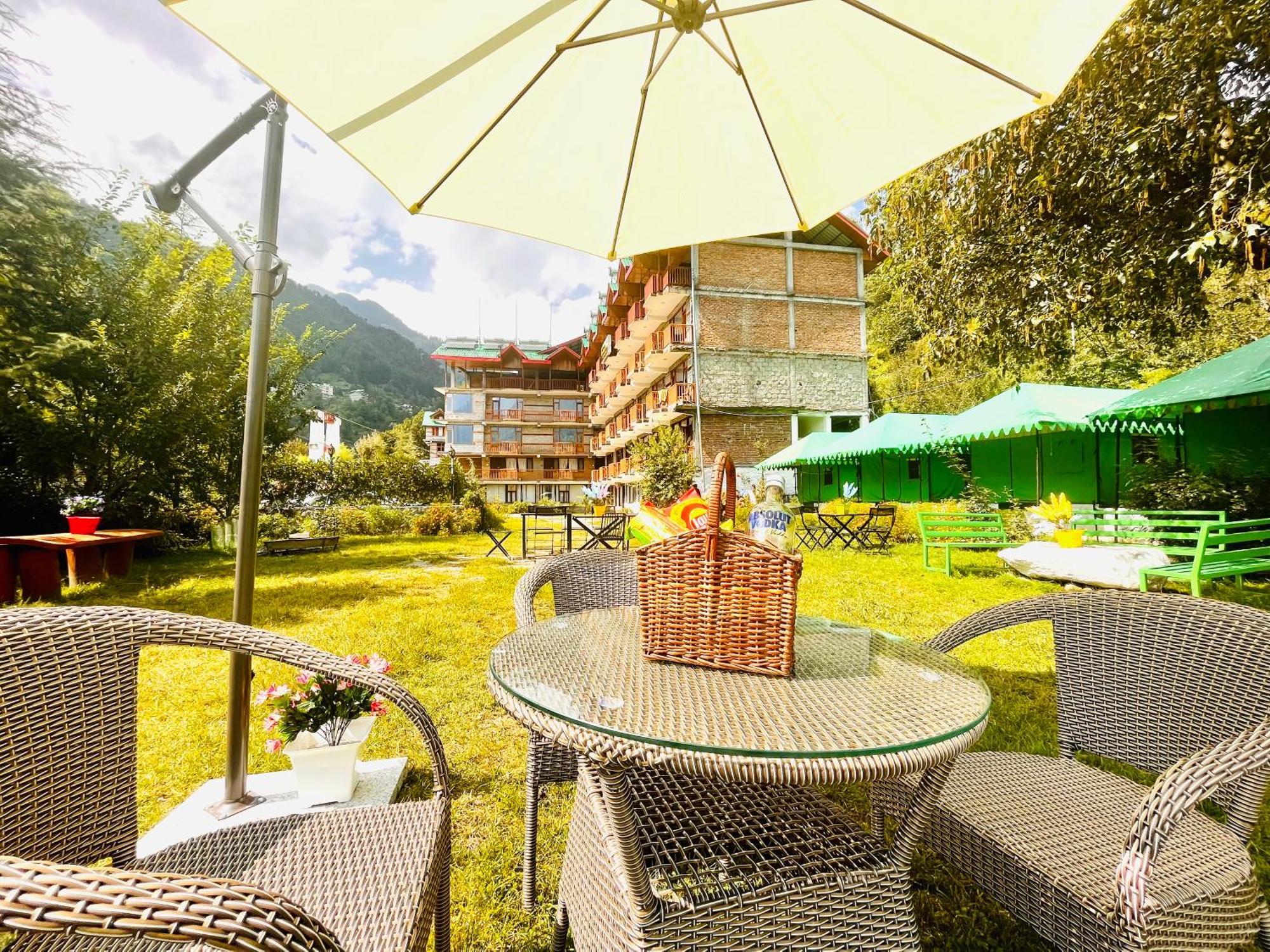 Himalayan Hill Queen Resort, Manali M98160-43400 エクステリア 写真