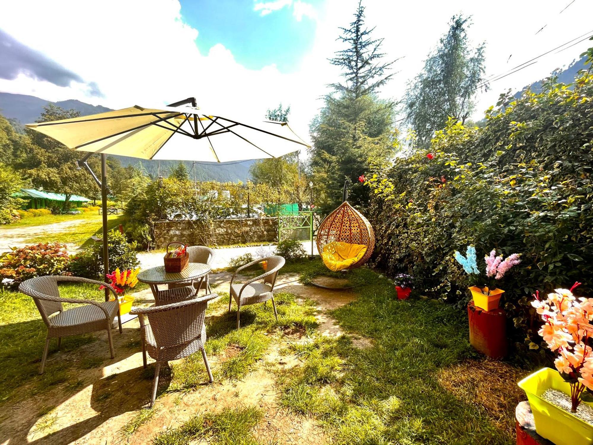 Himalayan Hill Queen Resort, Manali M98160-43400 エクステリア 写真
