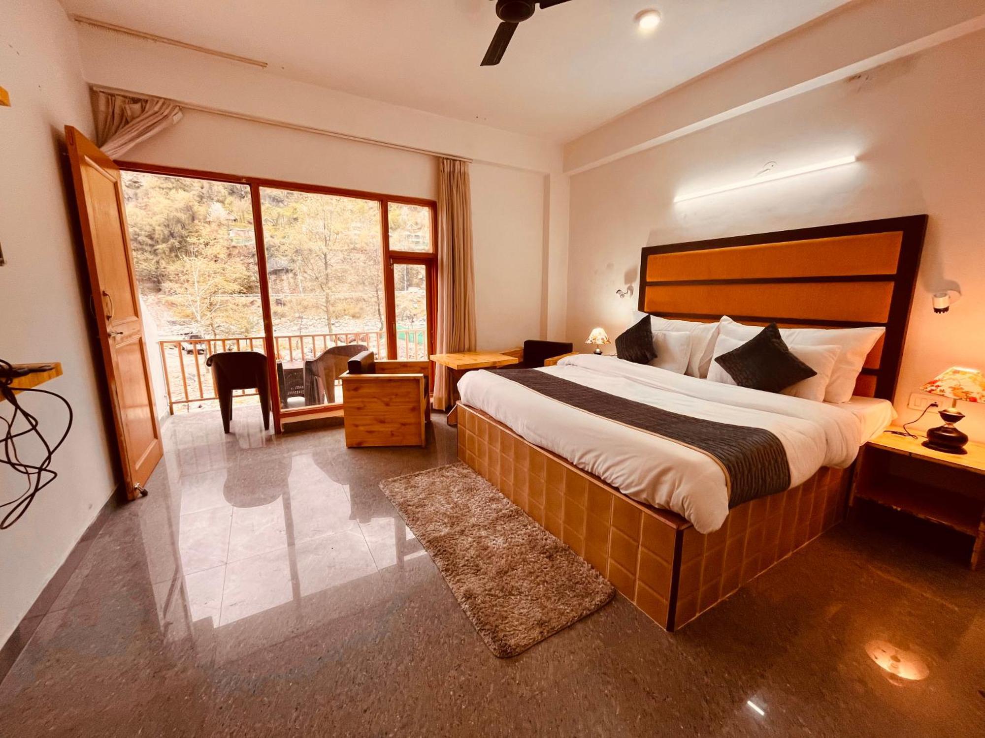 Himalayan Hill Queen Resort, Manali M98160-43400 エクステリア 写真